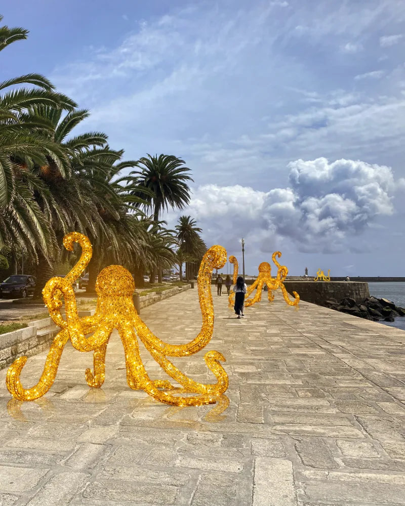 LED Octopus made of aluminum – weatherproof light sculpture
