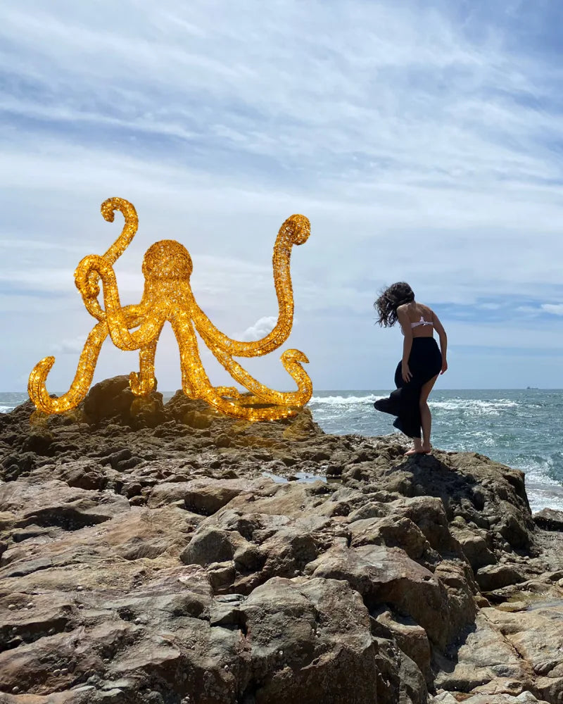 LED Octopus made of aluminum – weatherproof light sculpture